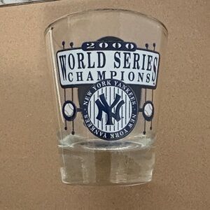 New York Yankees 2000 World Series champion shot glass